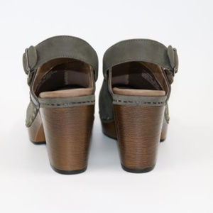 dansko delle dress pump